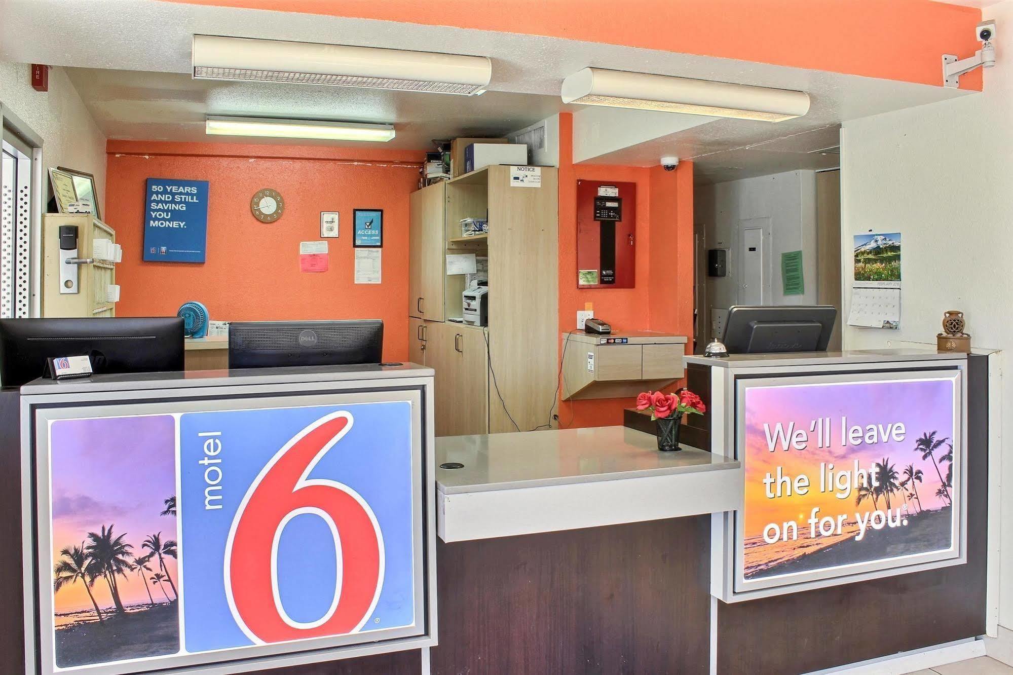 Motel 6-King City, Ca Bagian luar foto